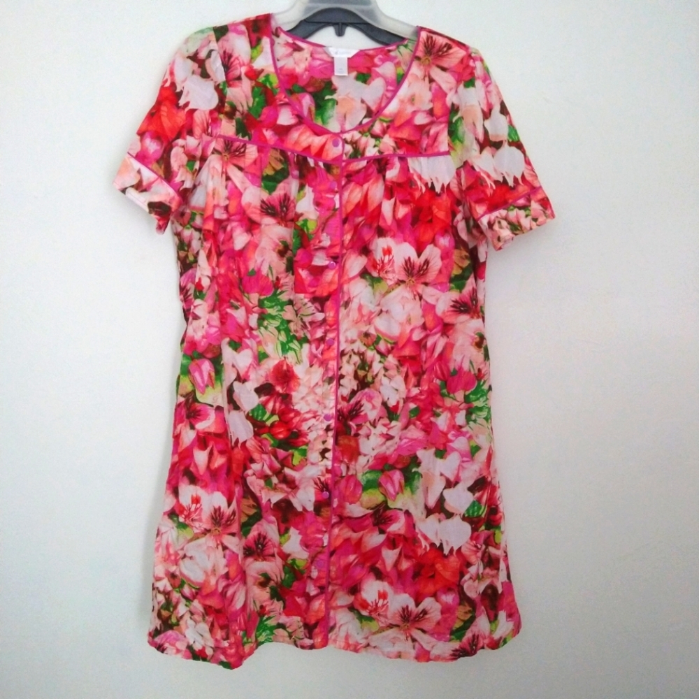 ADONNA Floral Snap Gown